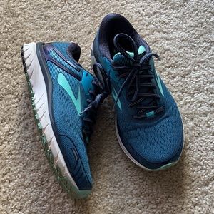 Brooks teal running shoes GTS18